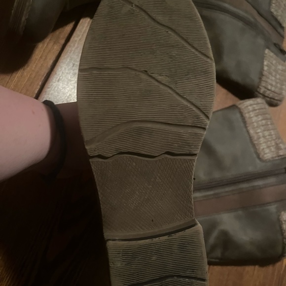 Torrid brown boots wide calf approx size 10 - calf approx 20 inch circumference - Picture 5 of 7